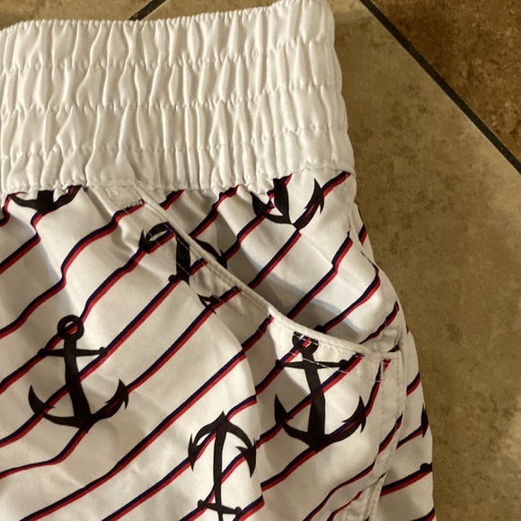 Xhilaration shorts - Picture 3 of 6